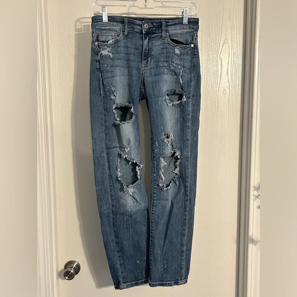 Judy Blue | Distressed Boyfriend Jeans in Blue | Size 5/27